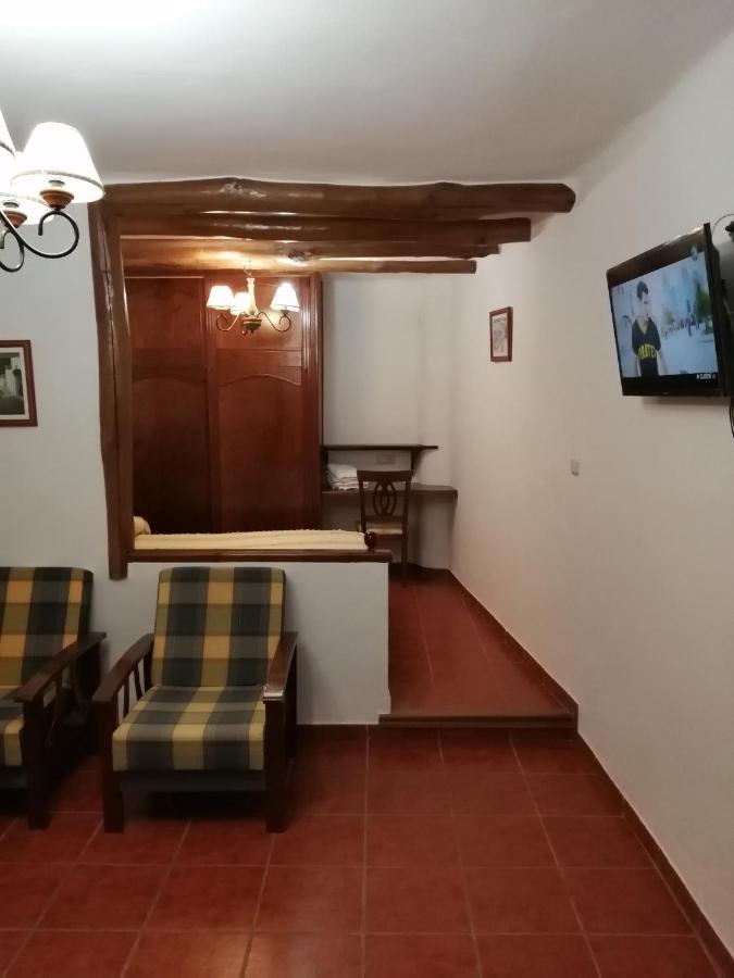 Hostal Ruta De Las Nieves Capileira Luaran gambar