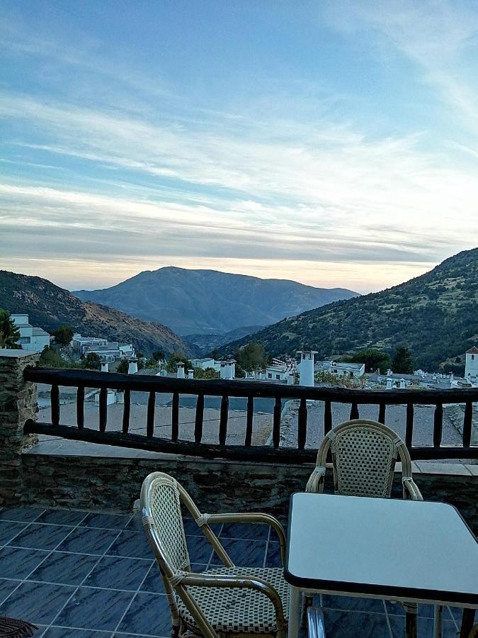 Hostal Ruta De Las Nieves Capileira Luaran gambar