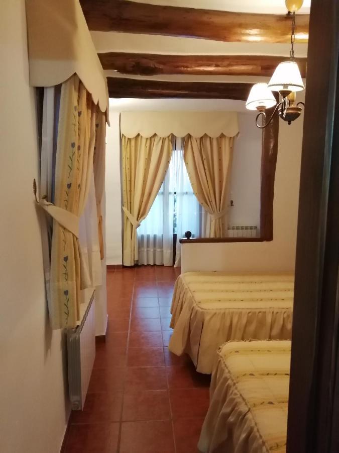 Hostal Ruta De Las Nieves Capileira Luaran gambar