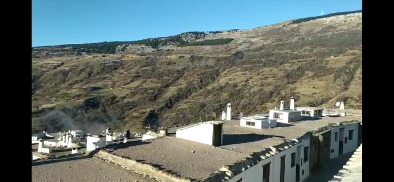 Hostal Ruta De Las Nieves Capileira Luaran gambar