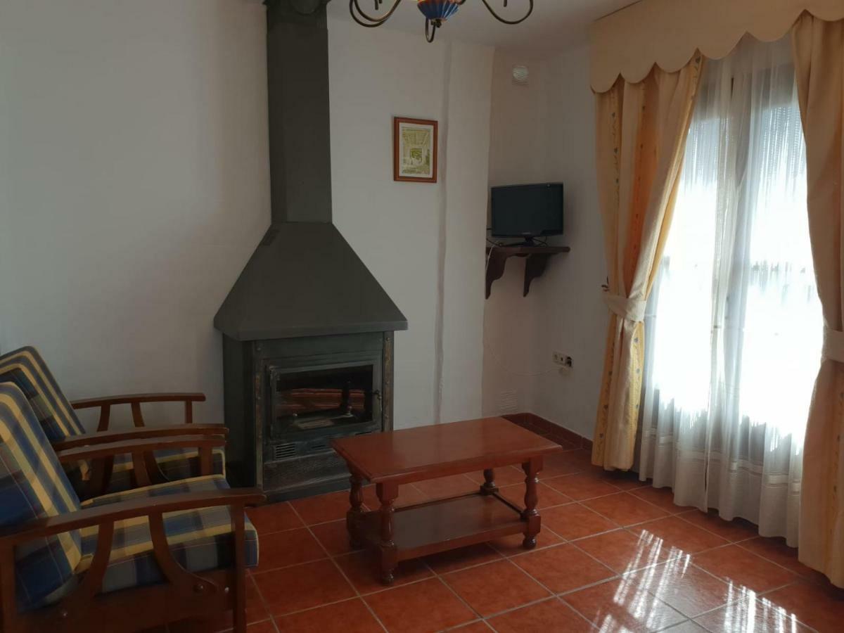 Hostal Ruta De Las Nieves Capileira Luaran gambar
