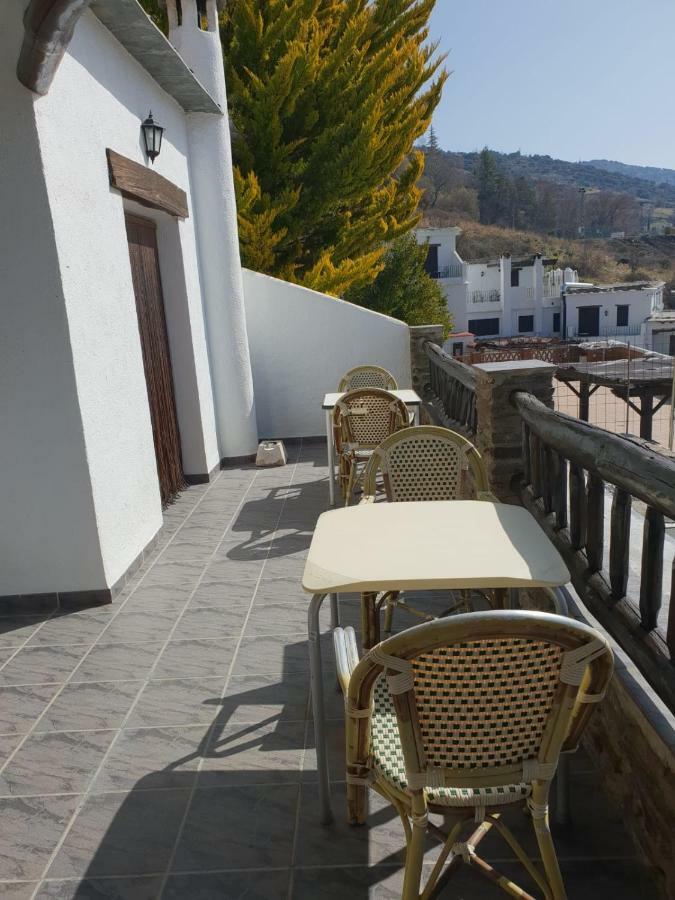 Hostal Ruta De Las Nieves Capileira Luaran gambar