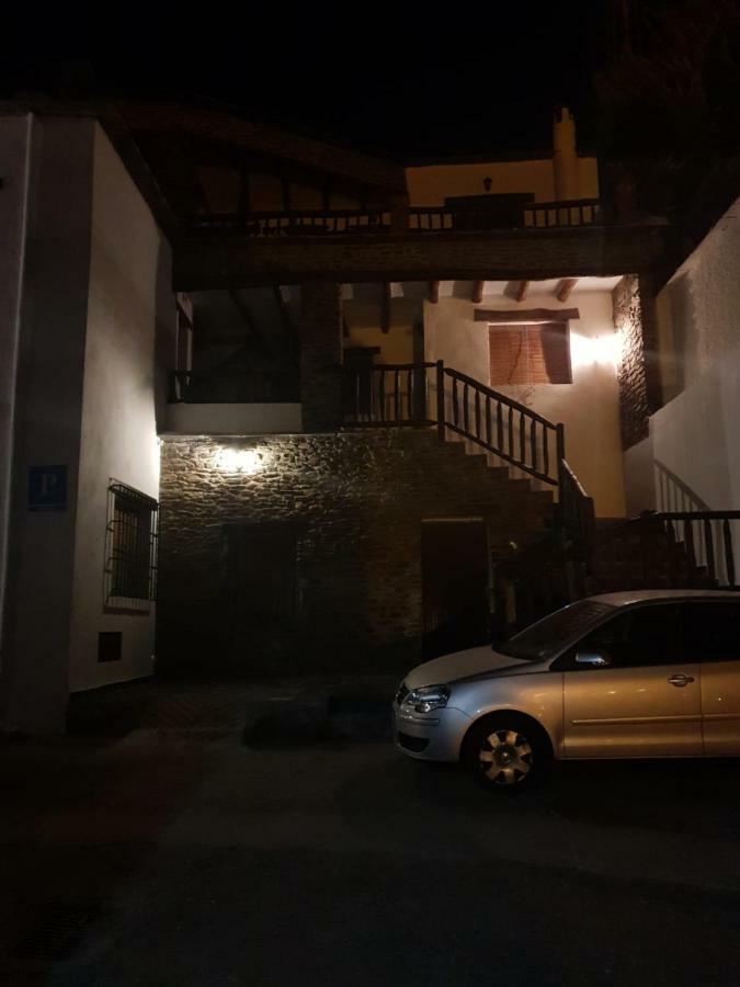 Hostal Ruta De Las Nieves Capileira Luaran gambar