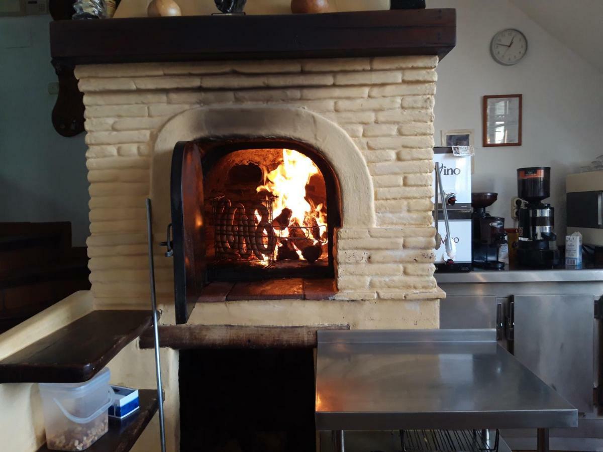 Hostal Ruta De Las Nieves Capileira Luaran gambar